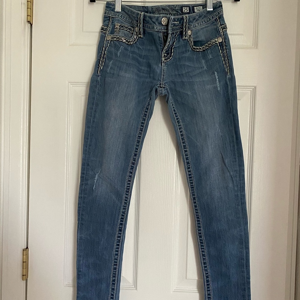 Miss Me skinny jeans 25